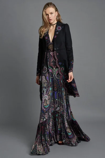 Look 18